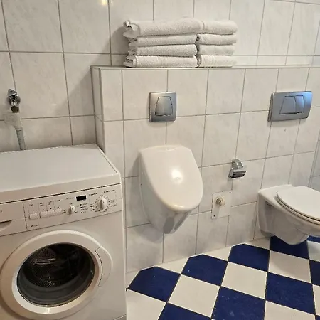 Empede * Нойштадт-ам-Рюбенберге